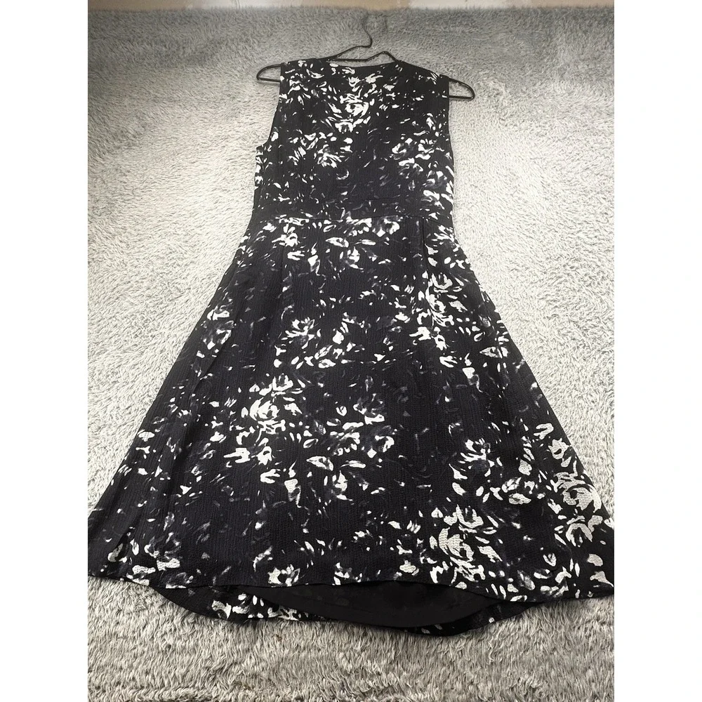 Tory Burch Dress 100% Silk Floral Blue Sleeveless‎ Size 6